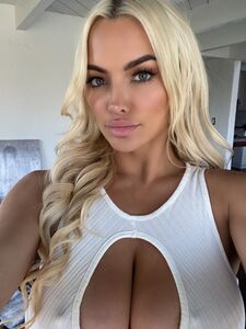 lindseypelas exclusive onlyfans leaked nudes