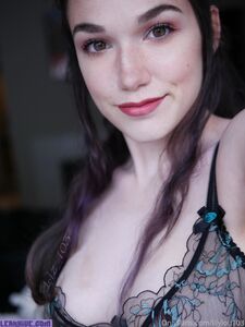 liz_103 exclusive onlyfans leaked nudes