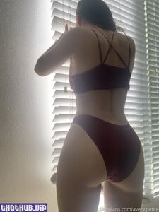 avery.petite new hot onlyfans leaked nudes