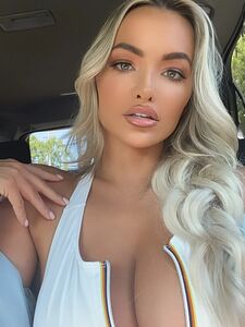 Lindsey Pelas latest onlyfans leaked nudes