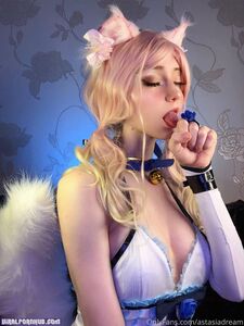 AstasiaDream (899 pictures)