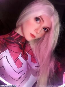 AstasiaDream (899 pictures)