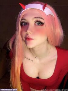 AstasiaDream (899 pictures)