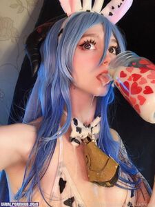 AstasiaDream (899 pictures)